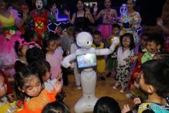 但它能否实的可以或许取代实正的艺术家